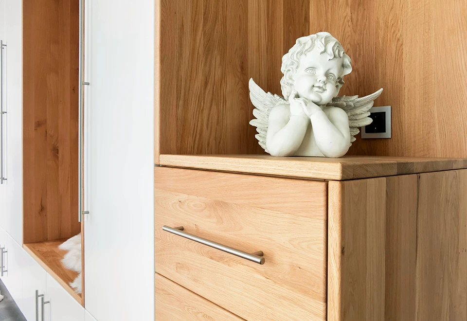 Ladenbau Wicke Möbel & Einrichtungen Flurschrank Detail